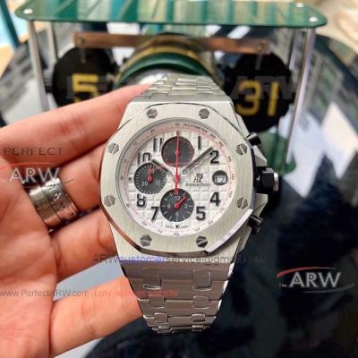 Perfect Replica Audemars Piguet Royal Oak Offshore 42mm Watch Stainless steel Black Sub-dials